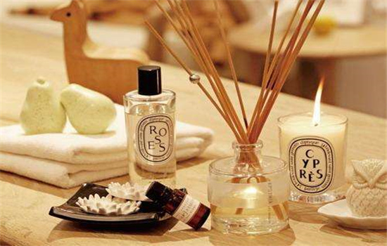 What is the difference between aromatherapy essential oil and Massage Essential Oil